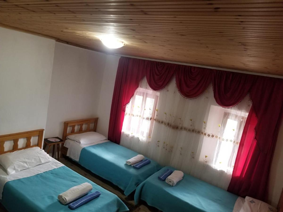 Bujtina Carku Hotel Theth Buitenkant foto