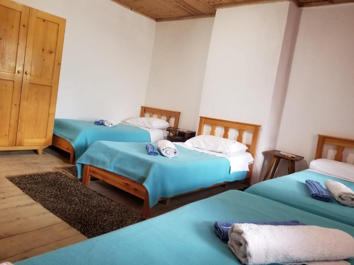 Bujtina Carku Hotel Theth Buitenkant foto